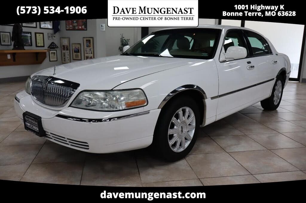 2007 LINCOLN Town Car