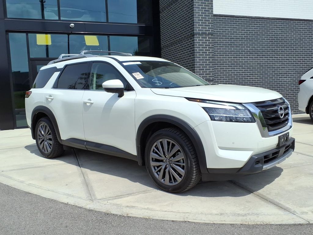 2023 NISSAN Pathfinder