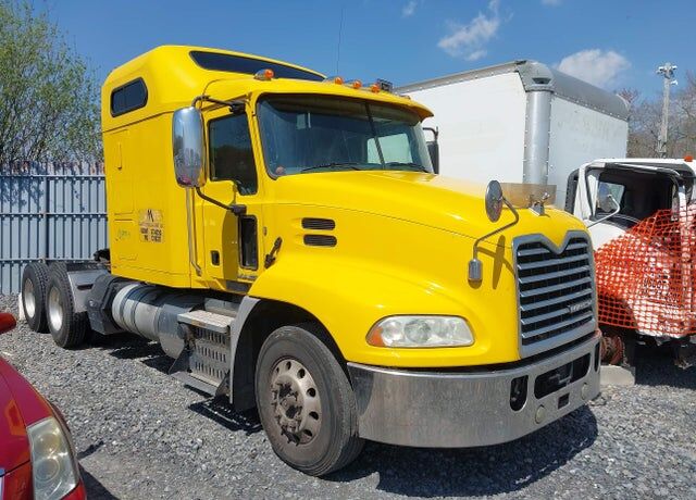 2016 MACK CXU