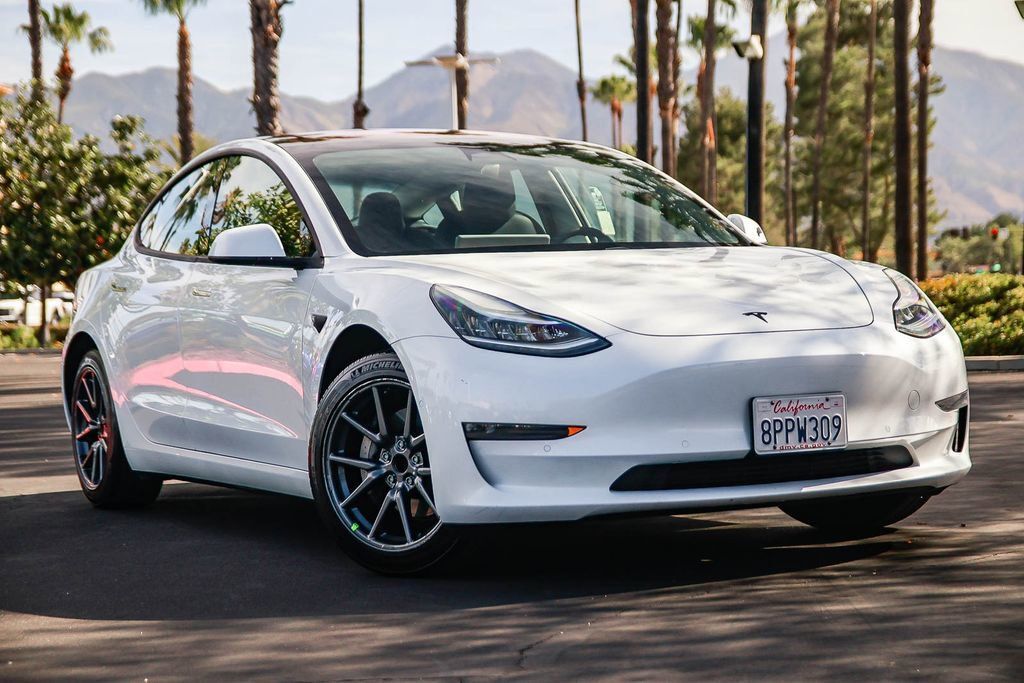 2020 TESLA Model 3