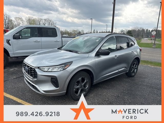 2024 FORD Escape