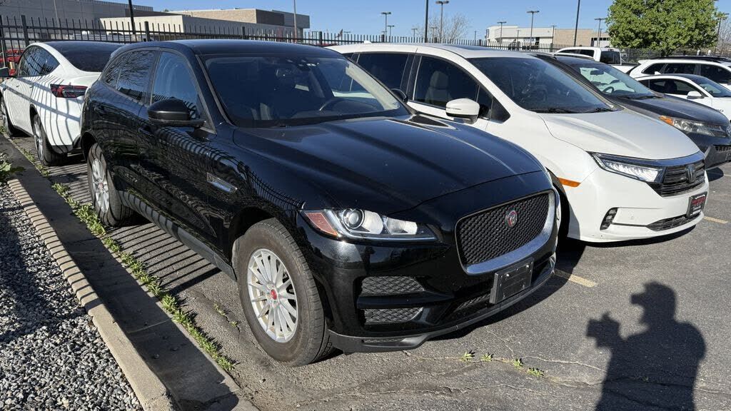 2017 JAGUAR F-Pace