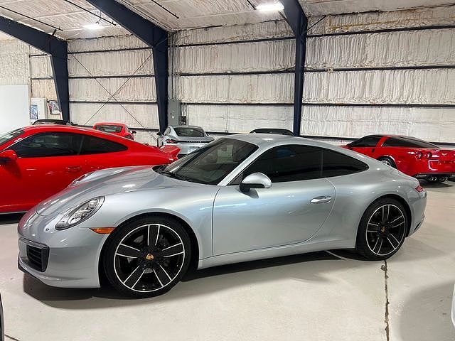 2017 PORSCHE 911