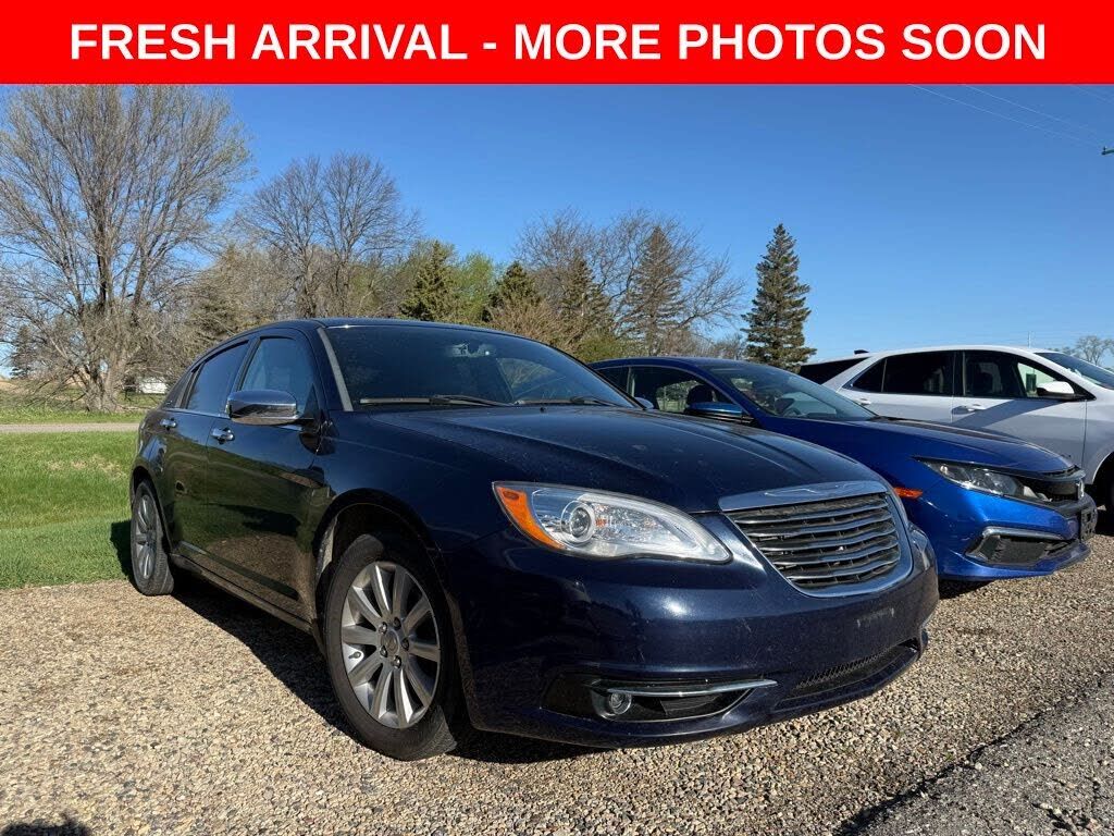 2014 CHRYSLER 200