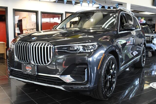 2021 BMW X7