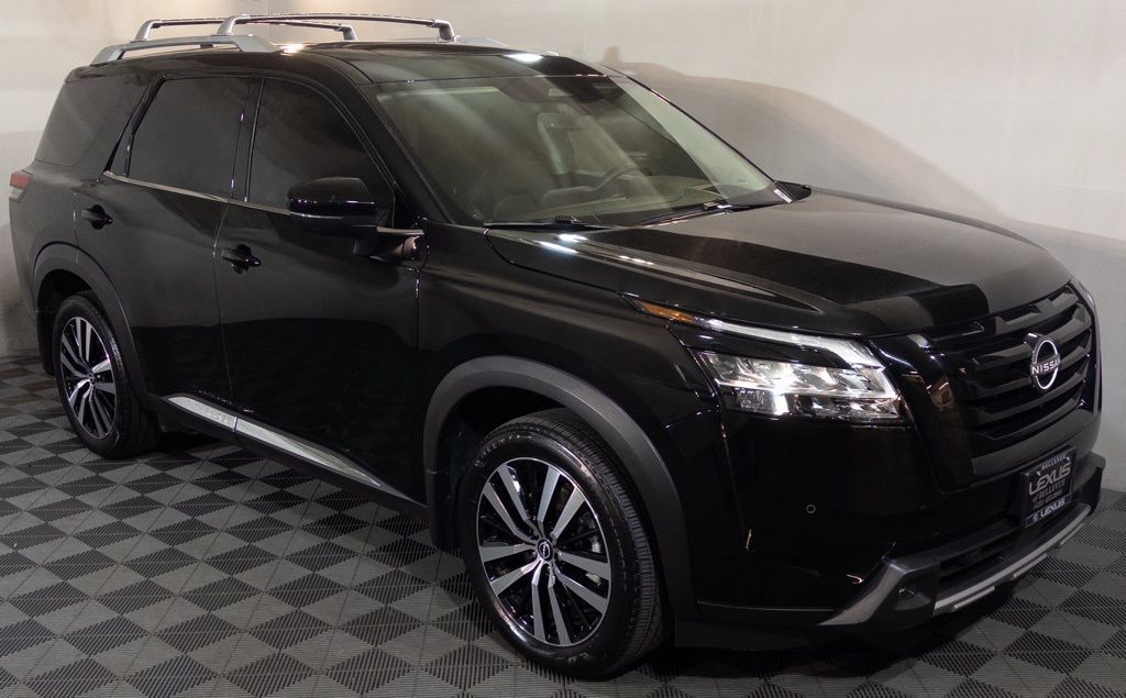 2023 NISSAN Pathfinder