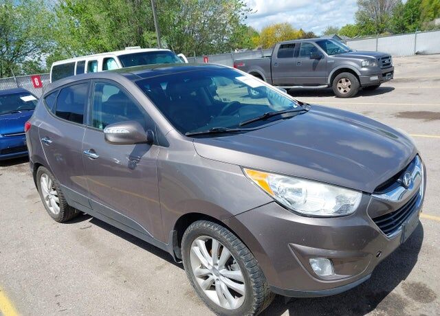 2011 HYUNDAI Tucson