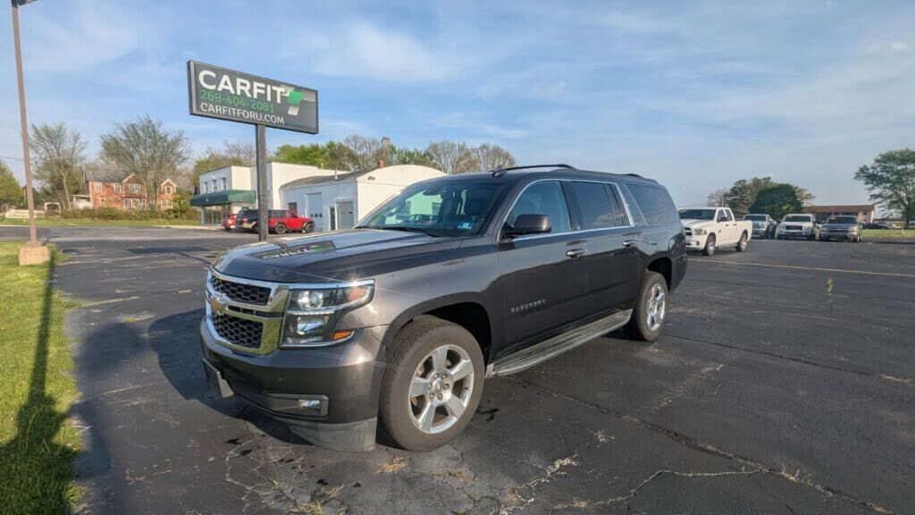 2016 CHEVROLET Suburban