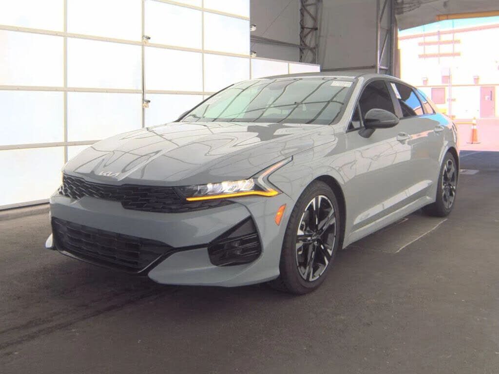 2022 KIA K5