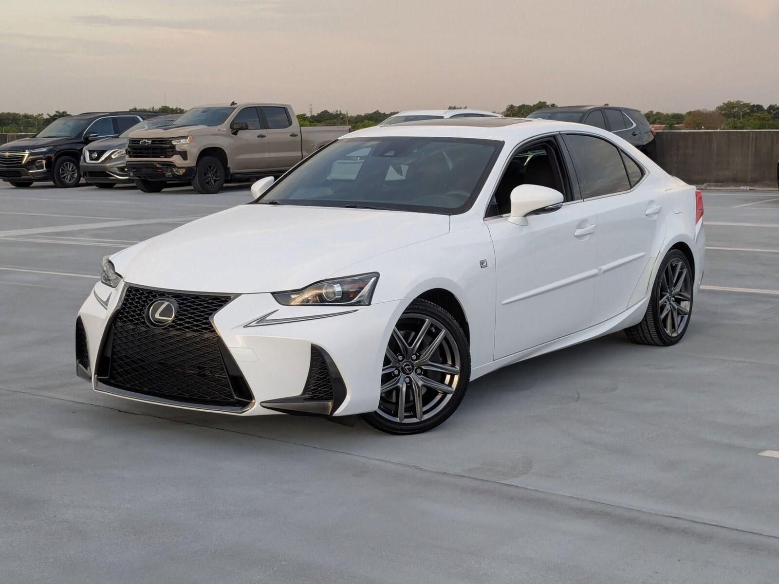 2018 LEXUS IS