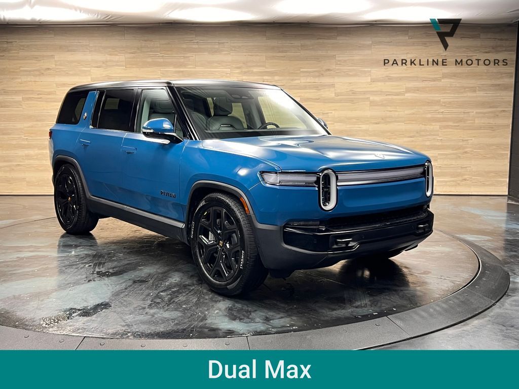 2025 RIVIAN R1S