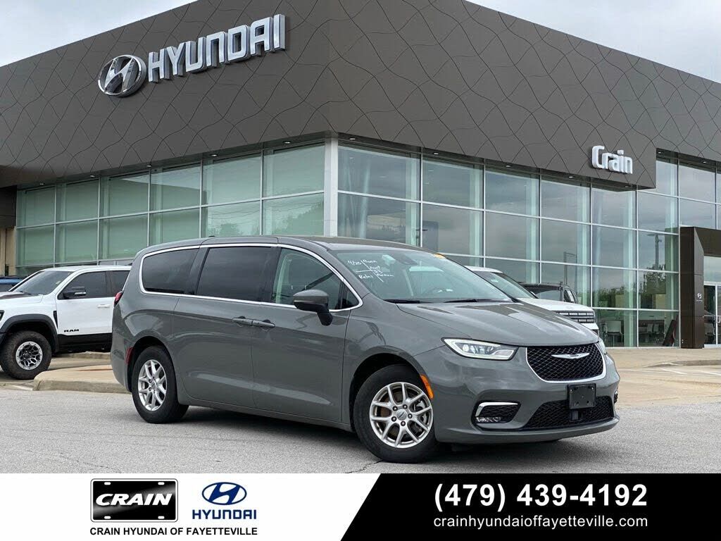 2023 CHRYSLER Pacifica