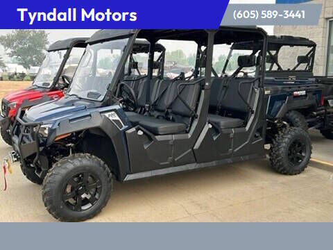 2023 TRACKER Tracker