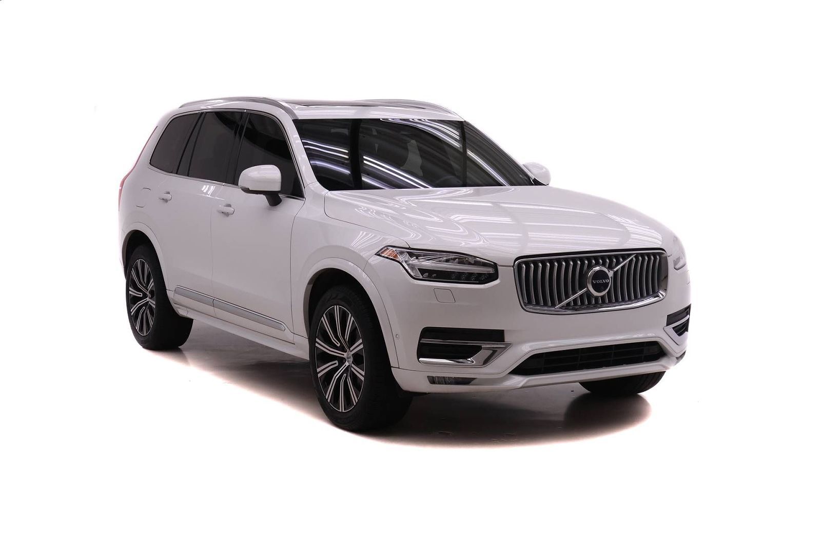 2023 VOLVO XC90