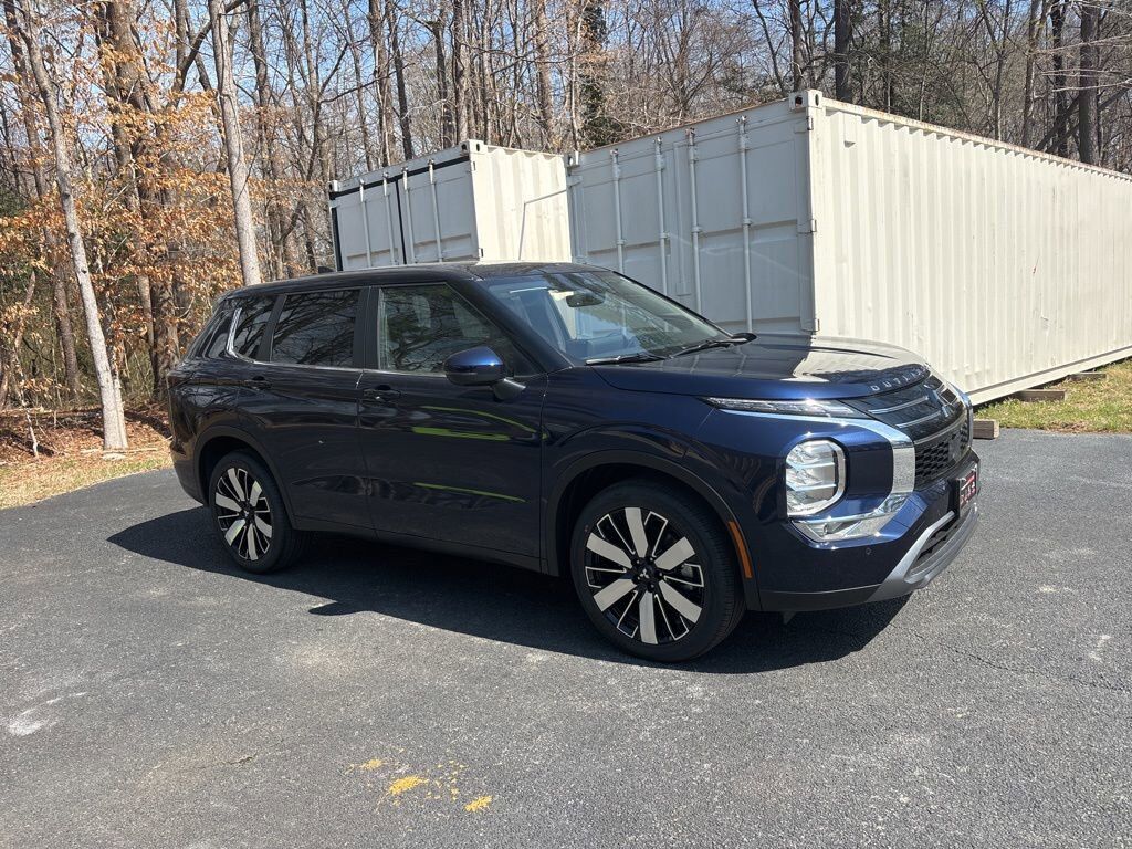 2026 MITSUBISHI Outlander
