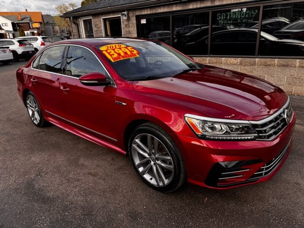 2019 VOLKSWAGEN Passat