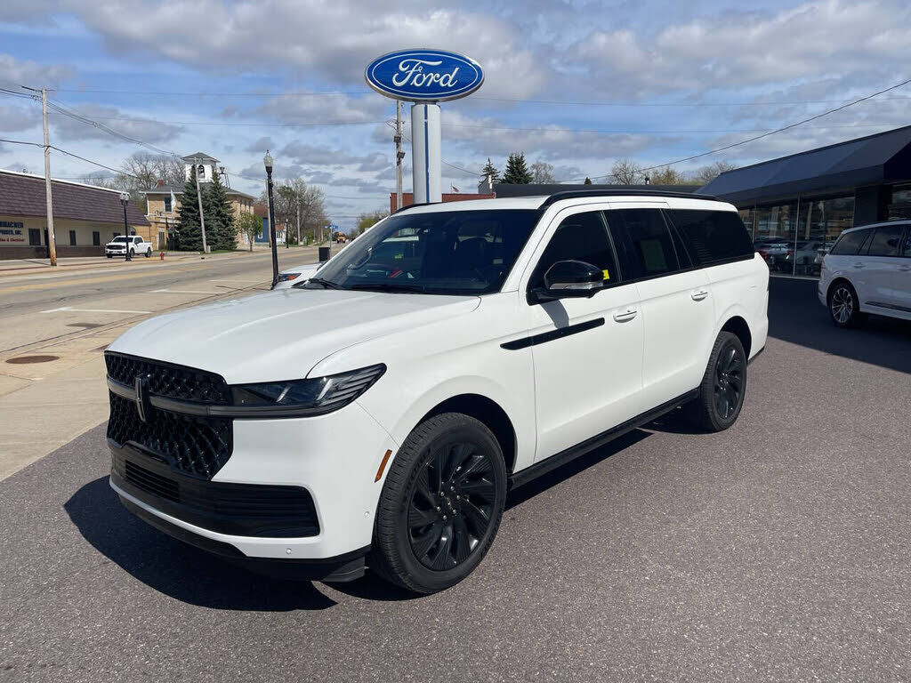 2025 LINCOLN Navigator L