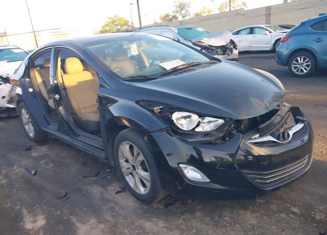 2011 HYUNDAI Elantra