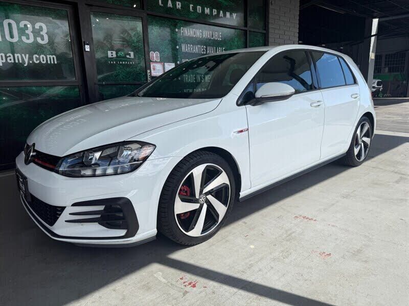 2020 VOLKSWAGEN Golf GTI