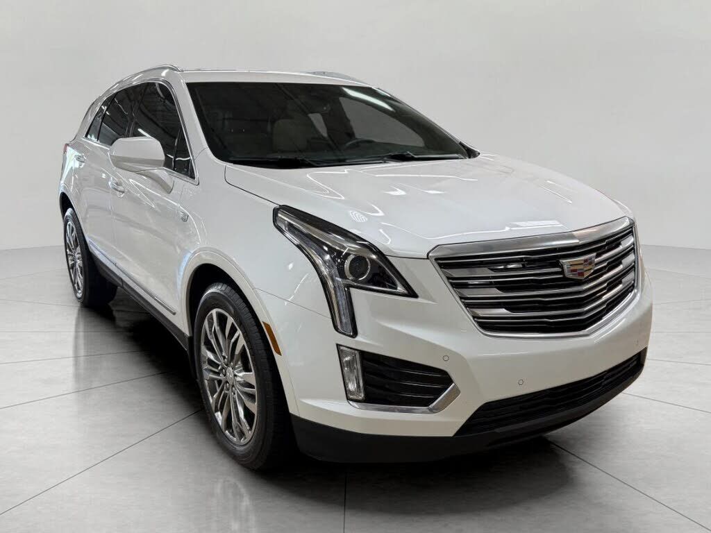 2017 CADILLAC XT5