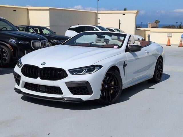2025 BMW M8