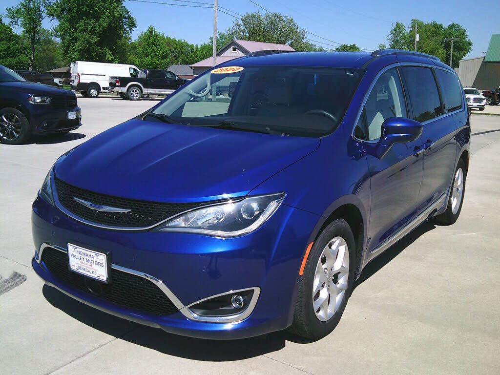 2020 CHRYSLER Pacifica