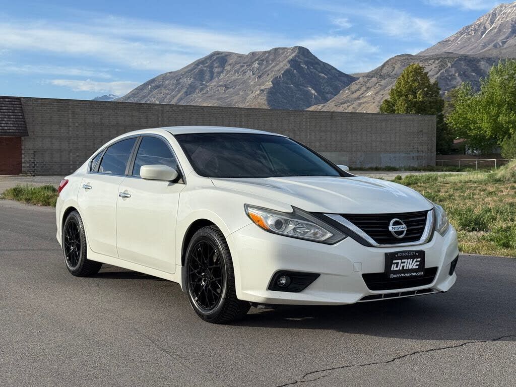 2016 NISSAN Altima