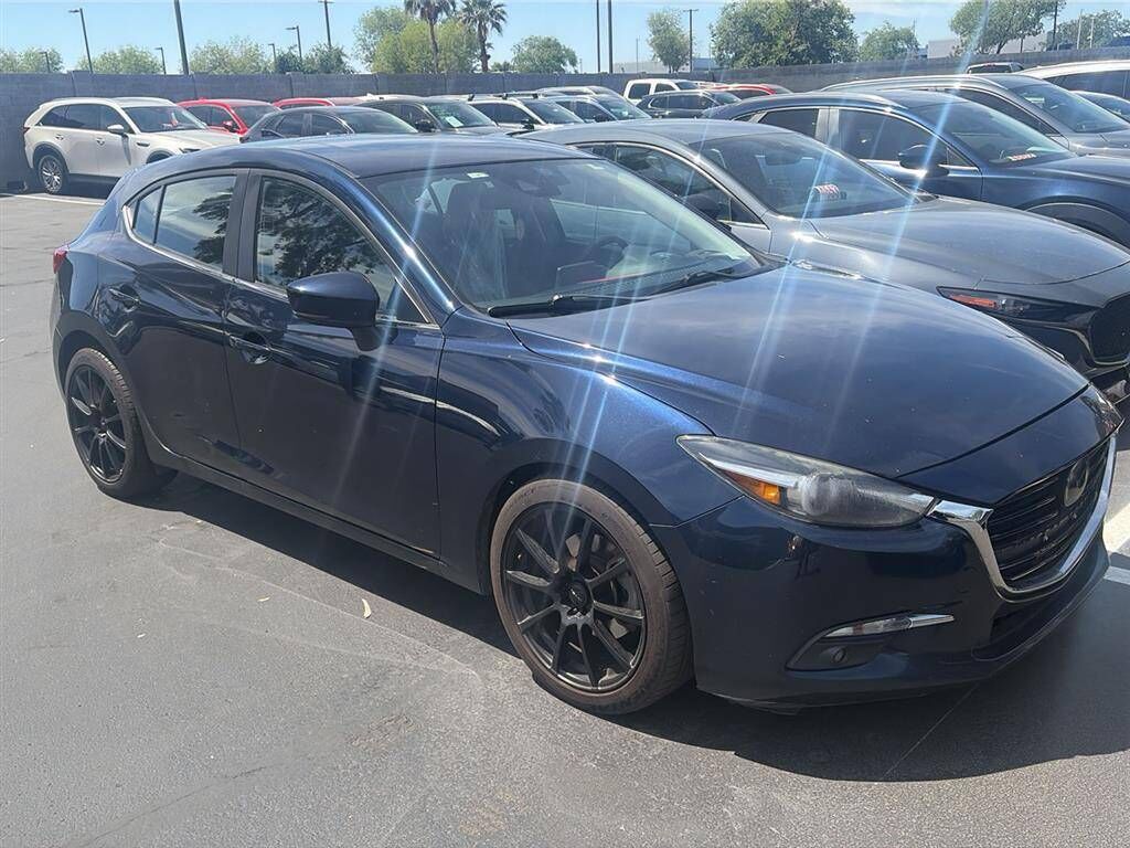 2017 MAZDA Mazda3