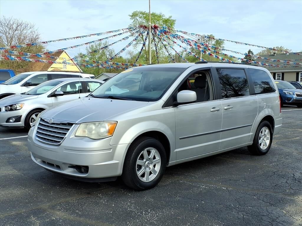 2010 CHRYSLER Town and Country