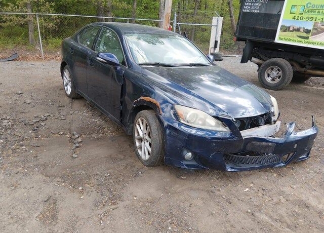 2011 LEXUS IS