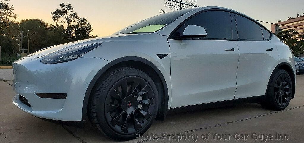 2021 TESLA Model Y
