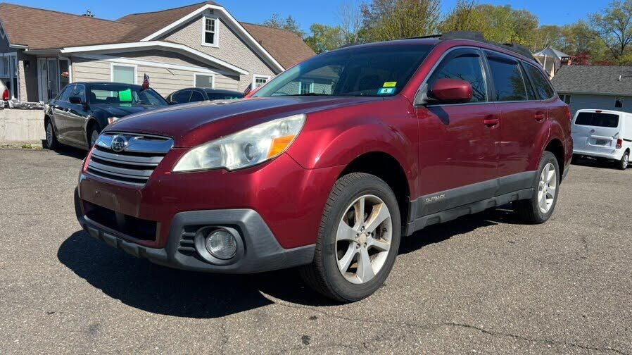 2013 SUBARU Outback