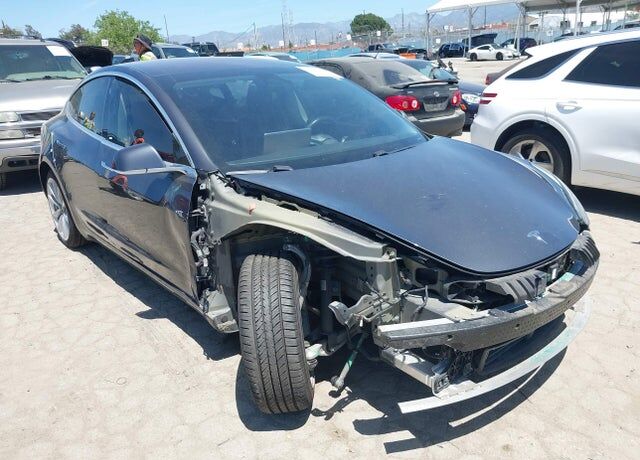 2018 TESLA Model 3