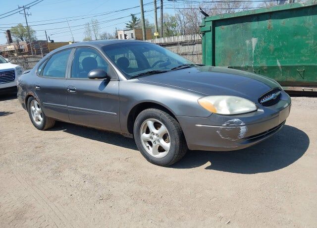 2002 FORD Taurus