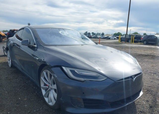 2016 TESLA Model S