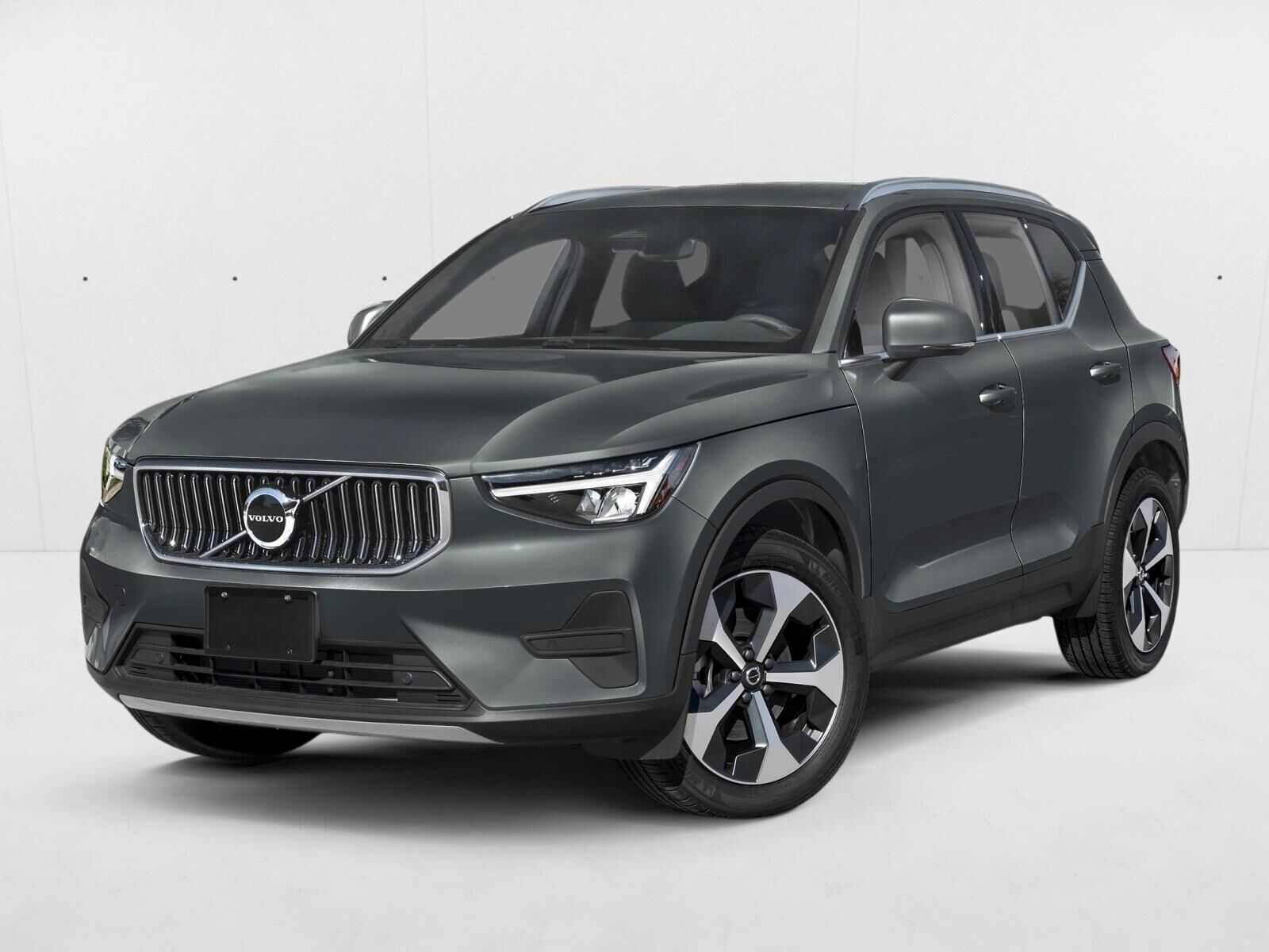 2026 VOLVO XC40