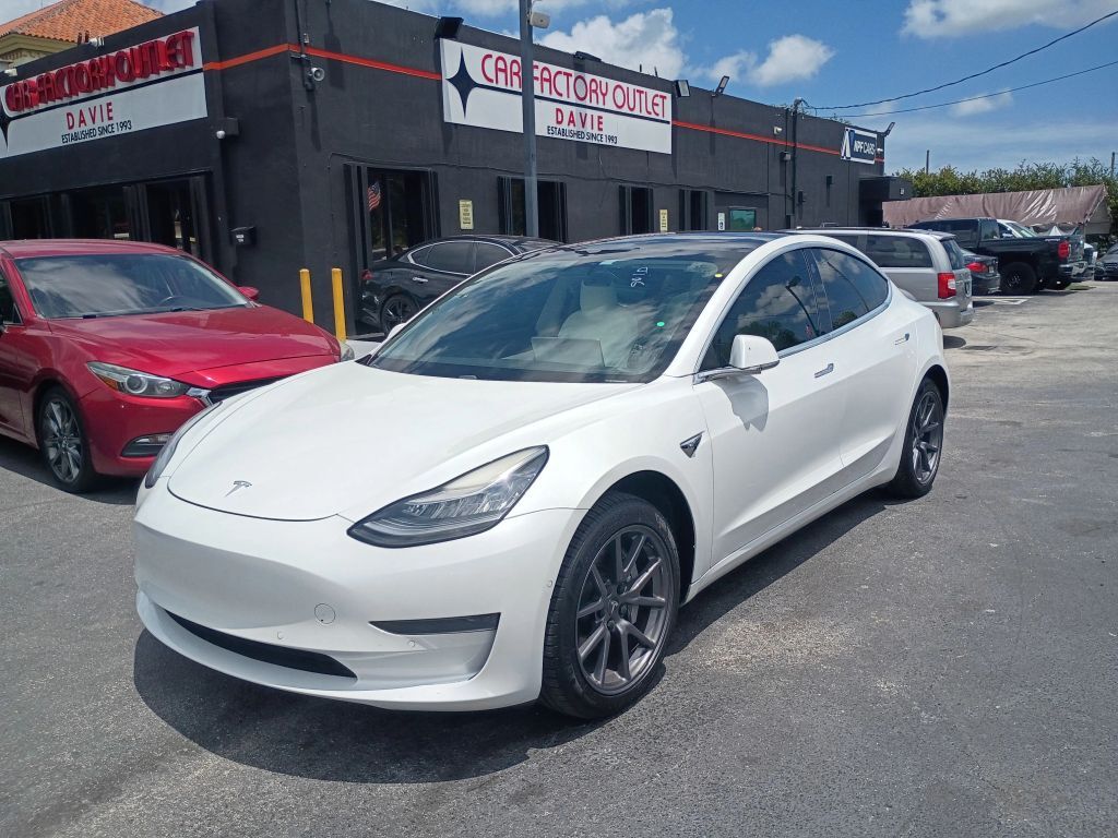 2020 TESLA Model 3