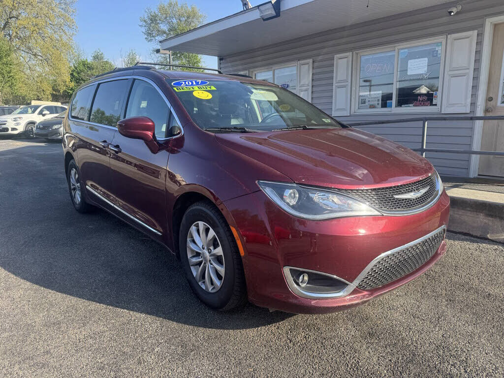 2017 CHRYSLER Pacifica