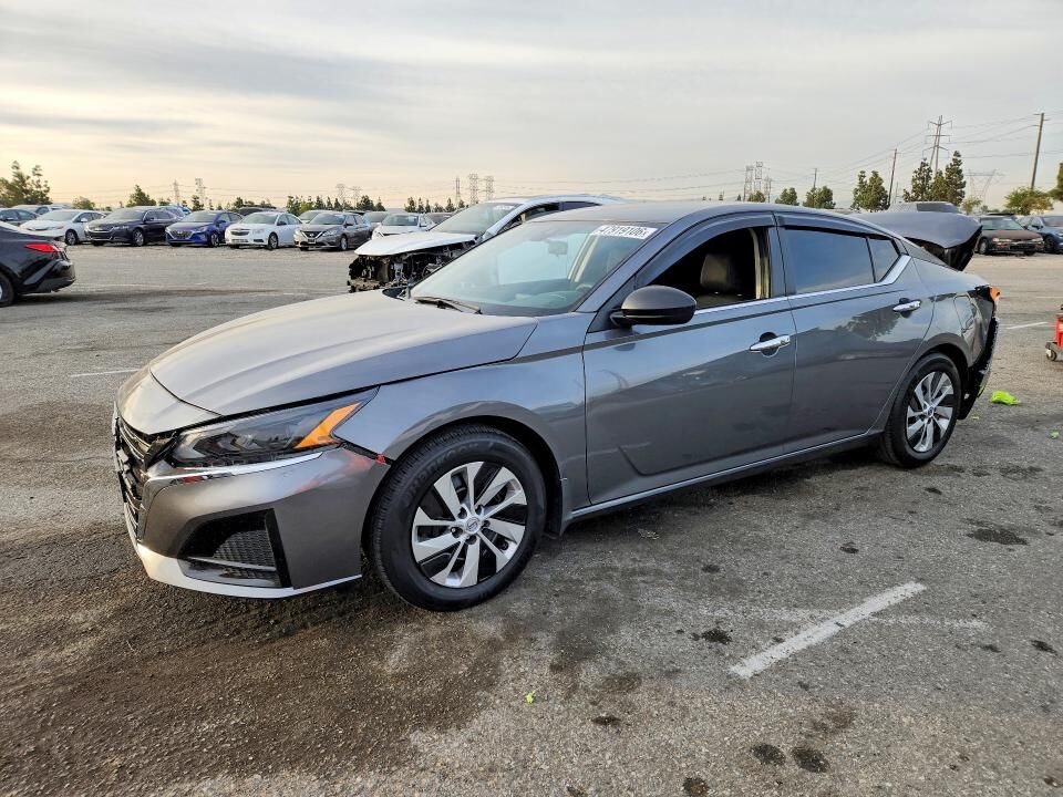 2024 NISSAN Altima