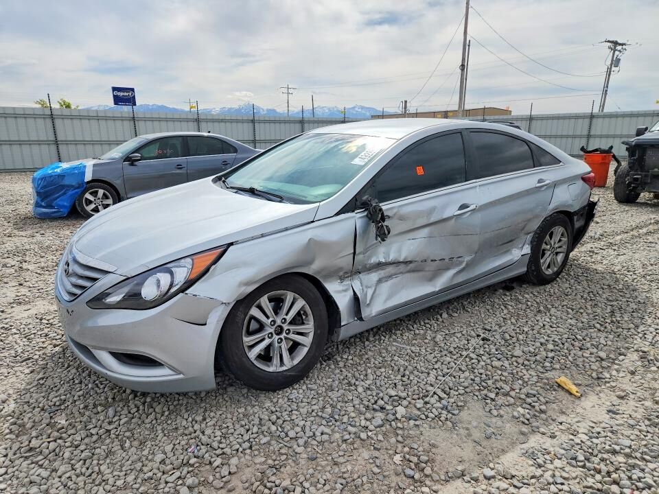 2013 HYUNDAI Sonata