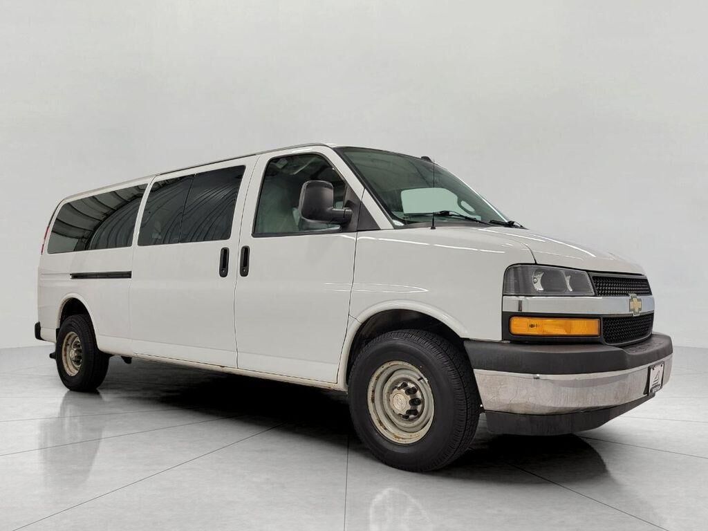 2019 CHEVROLET Express