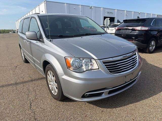 2016 CHRYSLER Town and Country