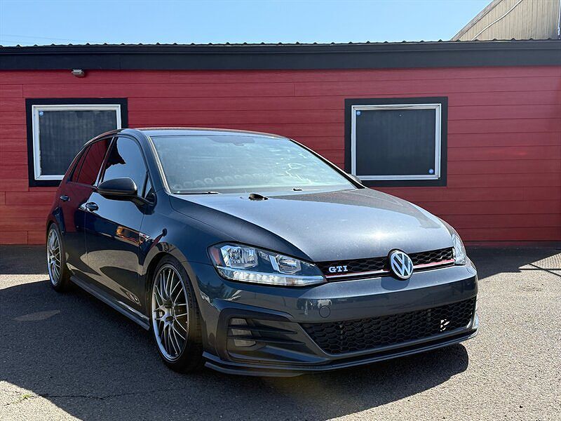 2018 VOLKSWAGEN Golf GTI