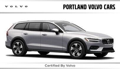 2025 VOLVO V60CC