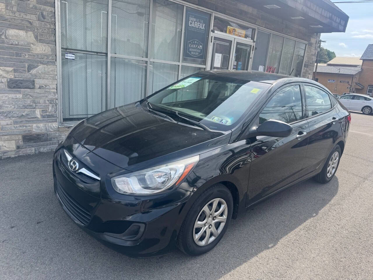 2013 HYUNDAI Accent
