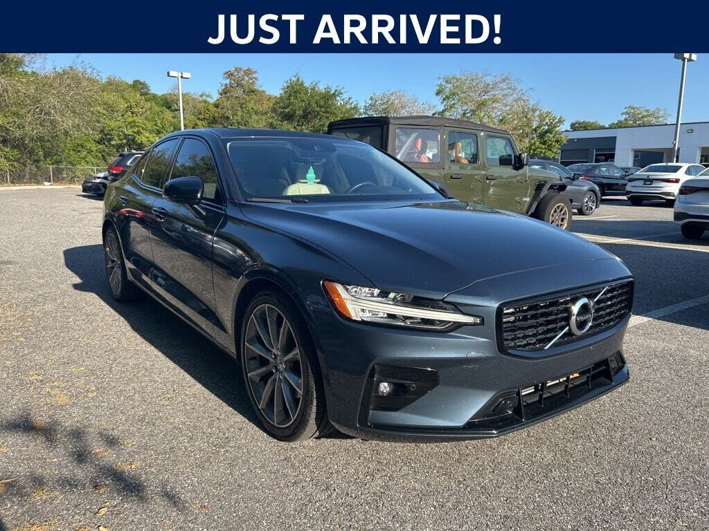 2021 VOLVO S60