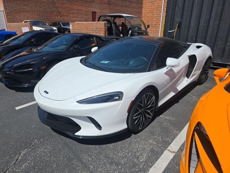 2023 MCLAREN GT