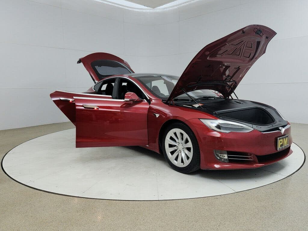 2017 TESLA Model S