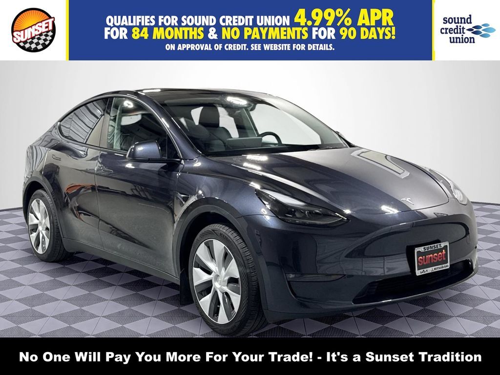 2024 TESLA Model Y