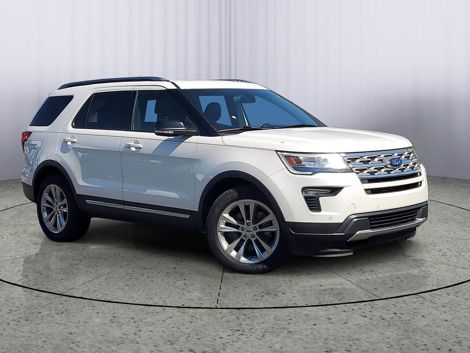 2018 FORD Explorer